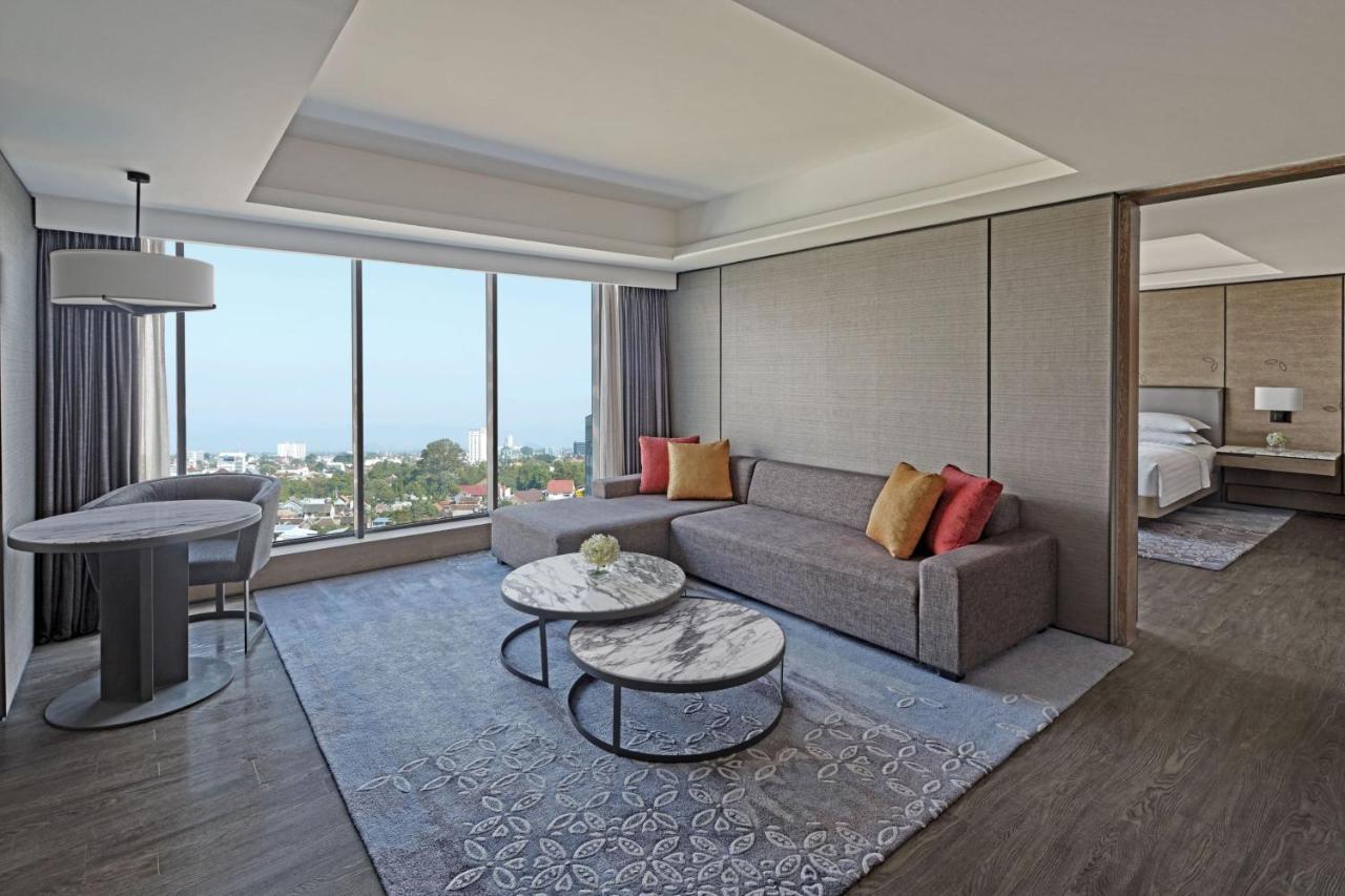 Yogyakarta Marriott Hotel Kejayan Exterior photo